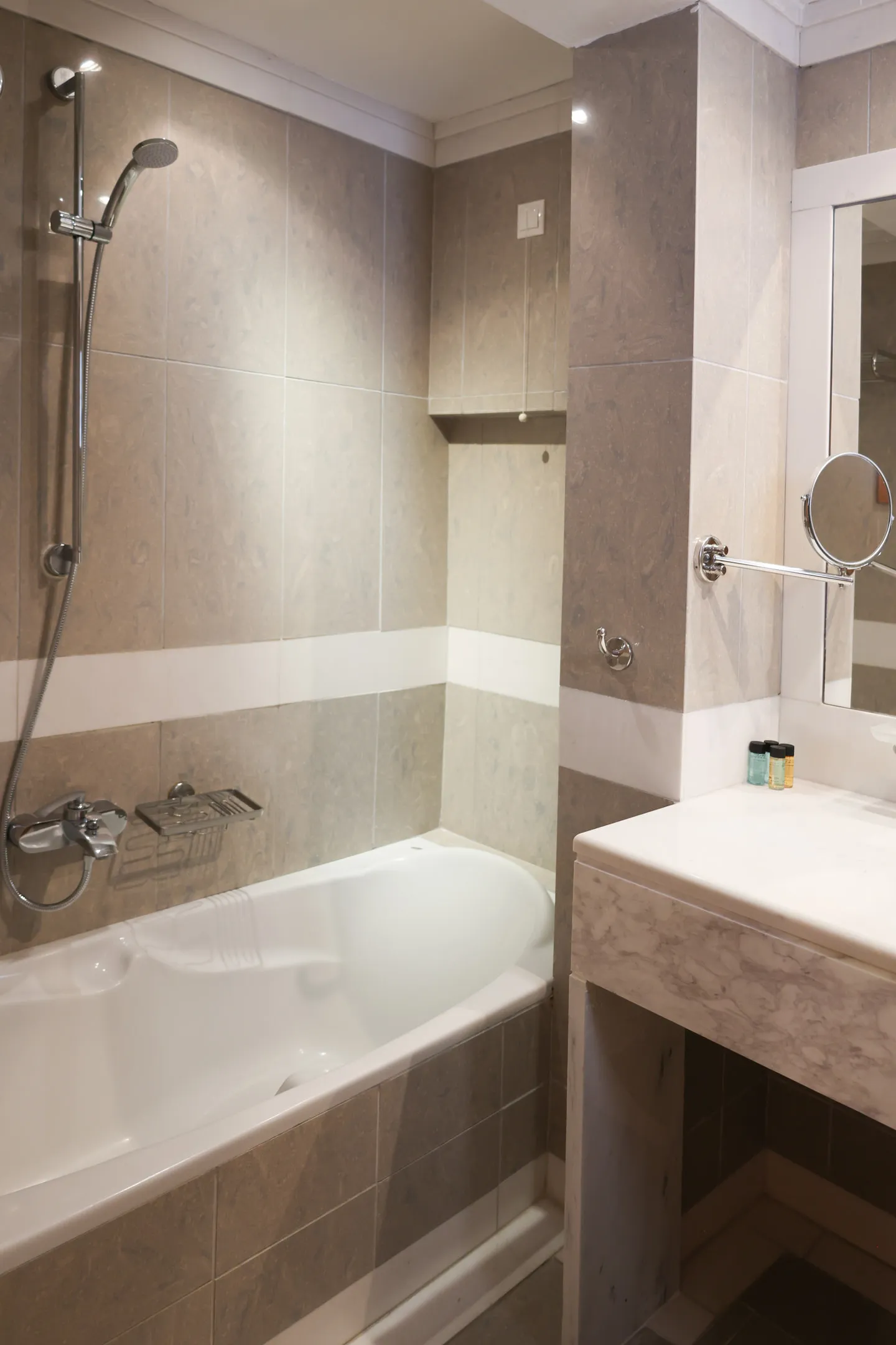 Tiara Holidays - Kanapitsa Mare Hotel - standard room sea view - bathroom